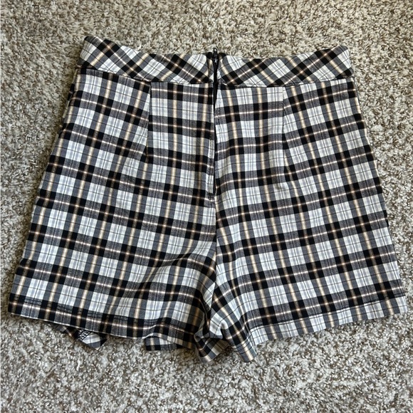 Altar'd State Black and White Asymmetrical Wrap Skort Preppy Plaid School Girl - Picture 6 of 7